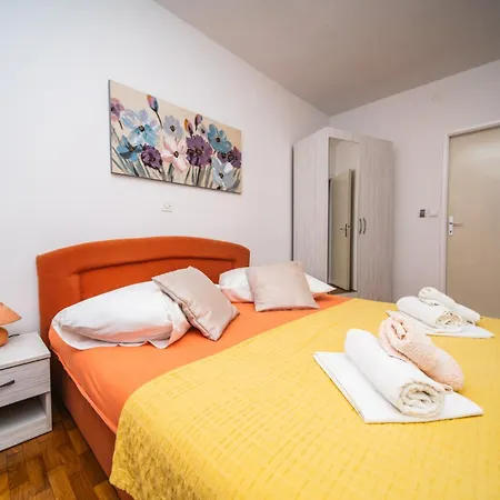 Πανσιόν Anna In Hvar * Mittel-dalmatien